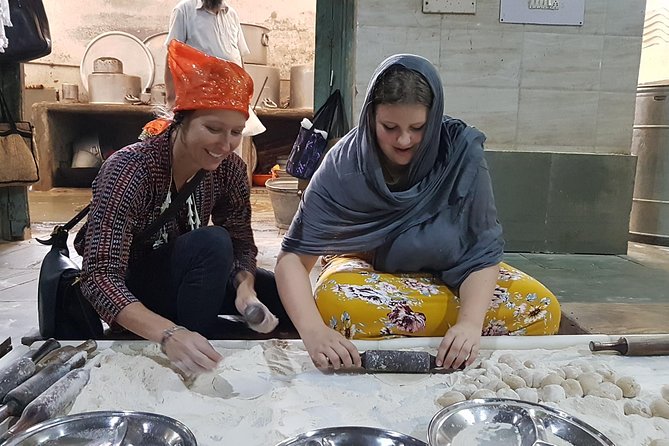 Luxury Rickshaw Tour of Old Delhi - Where you meet near Red Fort and why that matters