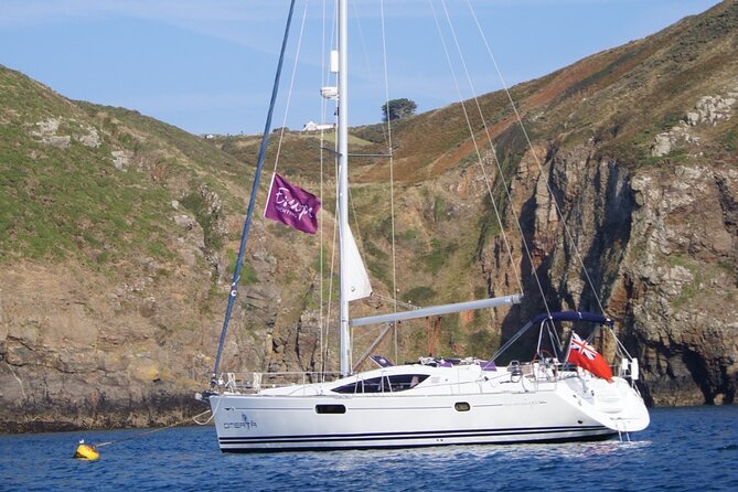 Luxury Sailing Experience Day with Champagne and Lunch or Dinner - The route and the views: Solent cruising and the Isle of Wight coast