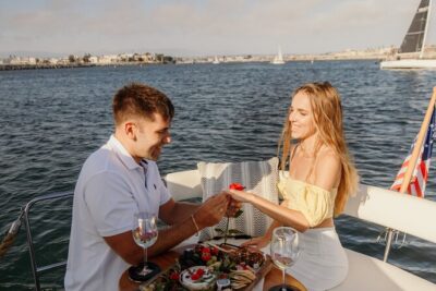 Luxury Shared E-Boat Cruise with Wine, Charcuterie & Sea Lions Spotting - How the cruise route works: houseboats, yachts, and getting your bearings fast