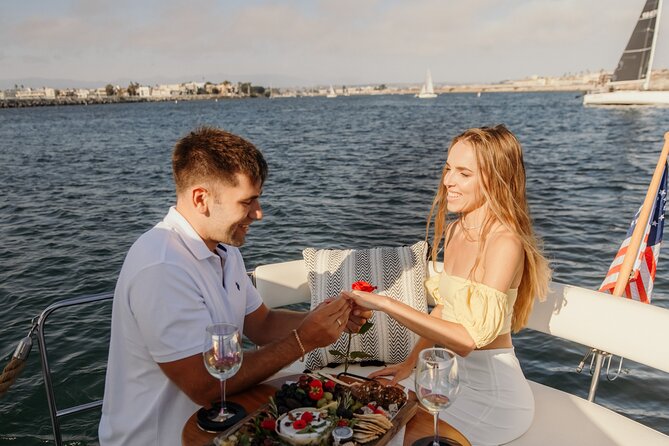 Luxury Shared E-Boat Cruise with Wine, Charcuterie & Sea Lions Spotting - How the cruise route works: houseboats, yachts, and getting your bearings fast