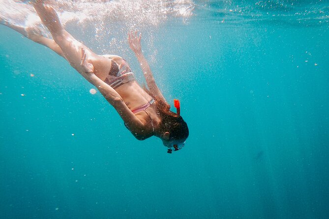 Luxury Snorkel Adventure in Cabo - The cruise stops: classic Cabo sights from the water