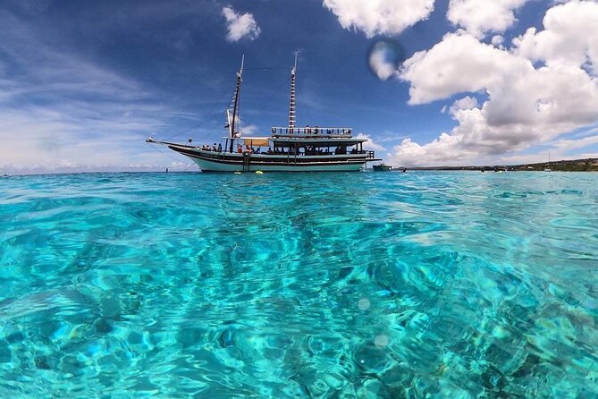 Luxury snorkel trip on a spacious wooden schooner and local lunch - A wooden schooner is the whole vibe in Bonaire