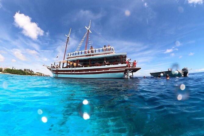 Luxury snorkel trip on a spacious wooden schooner and local lunch - The crew makes it feel like family, not a cattle run
