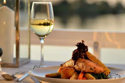 Luxury Sunset Dinner Cruise with 4-Course Meal - Hotel Pickup to Jetty: How the Evening Starts Smoothly