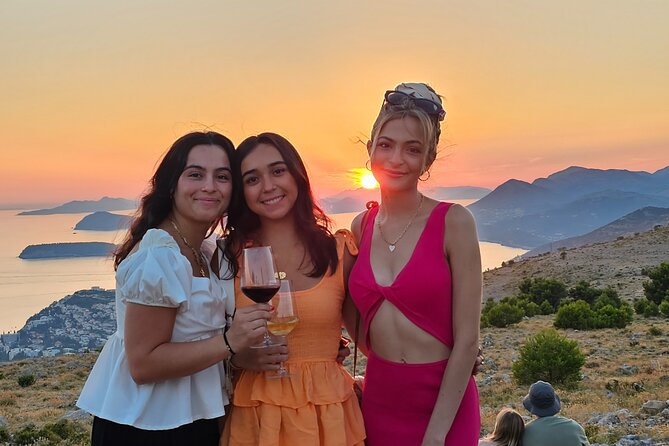 Luxury Sunset Tour with Wine Tasting - Key highlights in plain sight