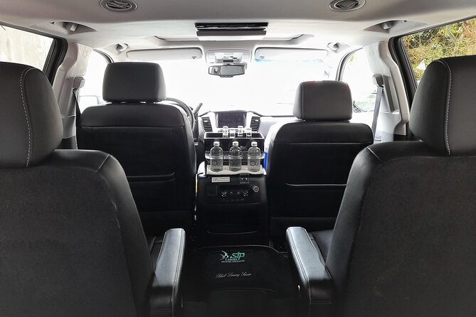 Luxury SUV arrivals from Cancun Airport one way - The Ride Experience: Clean SUVs, Cold Drinks, and Drivers Who Actually Show Up