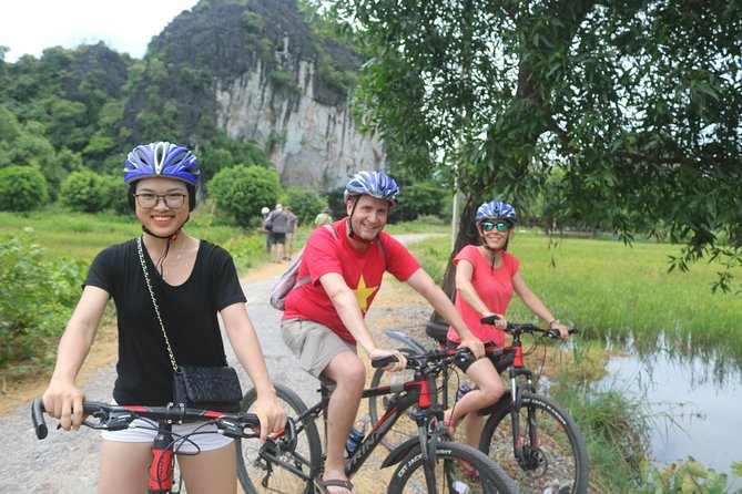 Luxury Tam Coc or Trang An-Mua Cave -Bich Dong Max 6 -8 pax/group - The Tam Coc cave boat ride: the slow glide that’s easy on your body