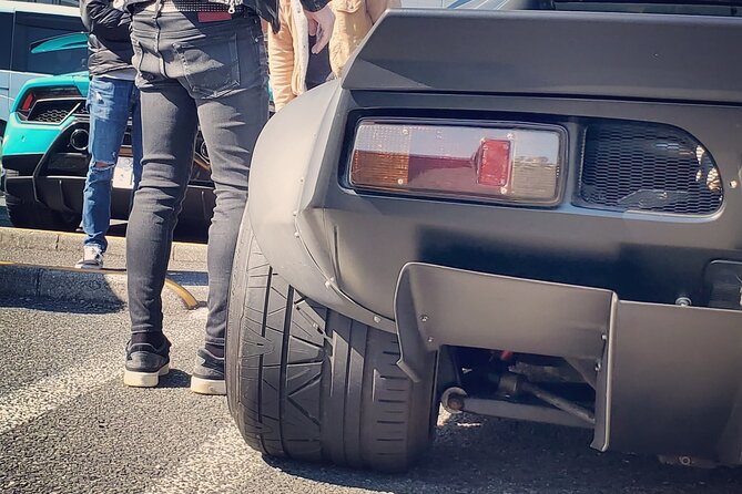 Luxury van Ride to famous car meet up spot Daikoku - What the guide does (and why it changes the vibe)