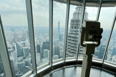 LUXURY VIP bus: Kuala Lumpur (KL) guided day tour from Singapore - Border crossing made easier (and why that’s worth paying for)