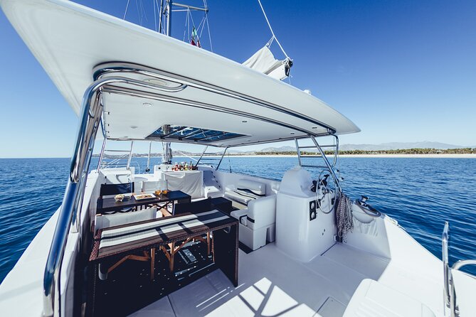 Luxury Whale Watch Cruise to The Arch Los Cabos - Getting onboard smoothly: shoes, comfort, and shade