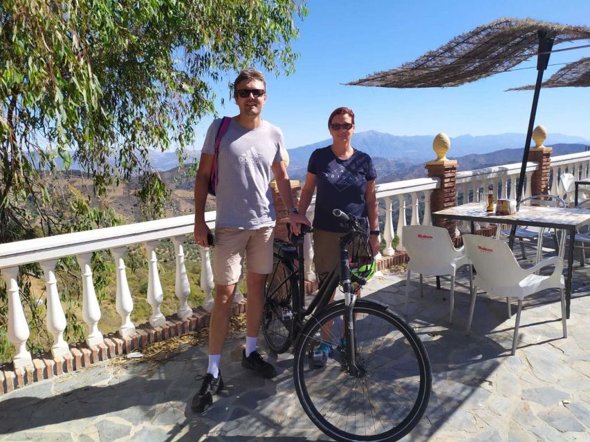 Málaga: 4-Hour Premium E-Bike Tour with Panoramic Views - Leaving Málaga’s Center: Carretería, Cristo de la Epidemia, and Olletas