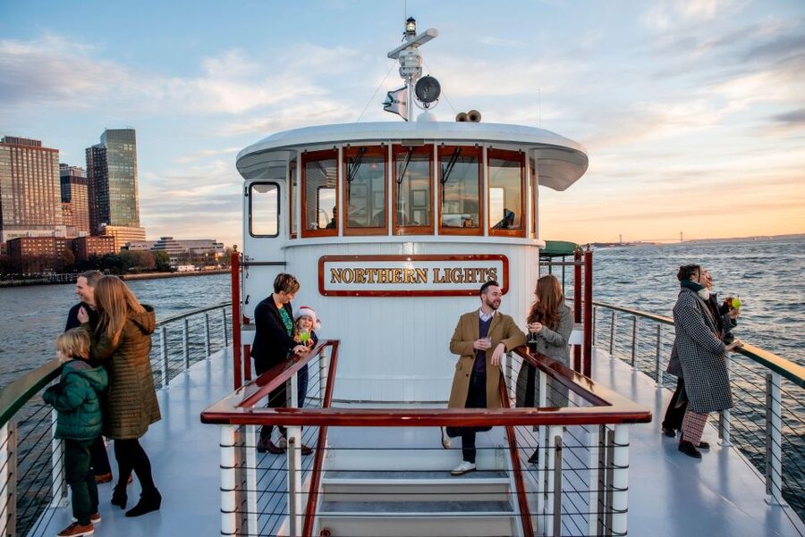 Manhattan: Statue and Skyline Cruise Aboard a Luxury Yacht - What $60 Gets You (and Why It Feels Worth It)