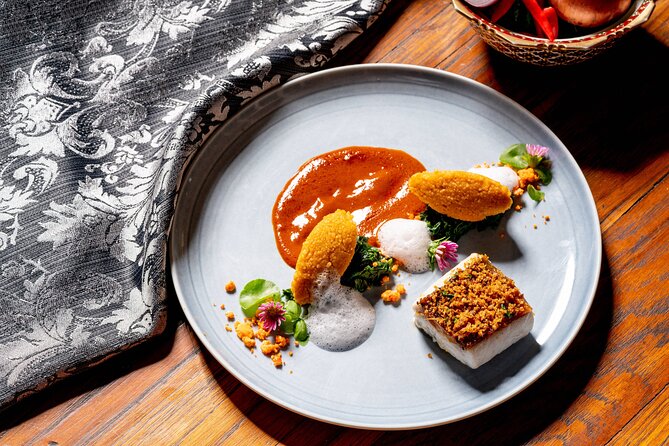Manohra Cruise Luxury Dining - The food program: Thai set-course luxury without buffet chaos