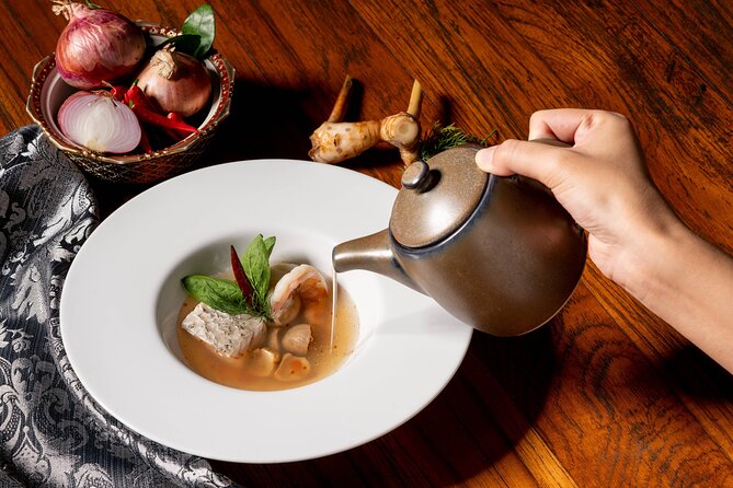 Manohra Cruise Luxury Dining - Service that feels rehearsed (in a good way)