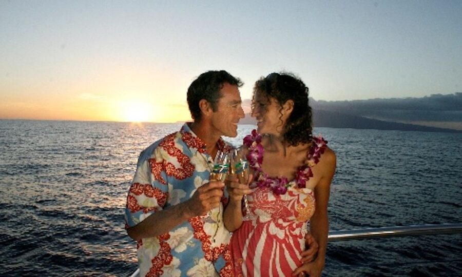 Maui: Ka'anapali Luxury Sunset Cocktail Sail with Open Bar - The open bar setup: what’s included and how it changes the experience