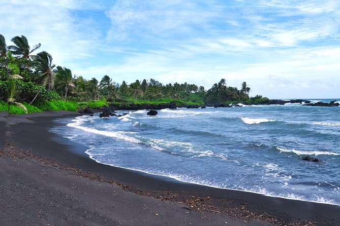 Maui: Road to Hana Luxury Limo-Van Tour with Helicopter Flight - The luxury limo-van: what makes it worth it for Hana day
