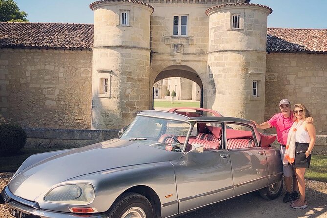 Médoc luxury wine tour aboard a Citroën DS Limousine Convertible - Full-day route: the bold trio of Lafite, Mouton, and Latour