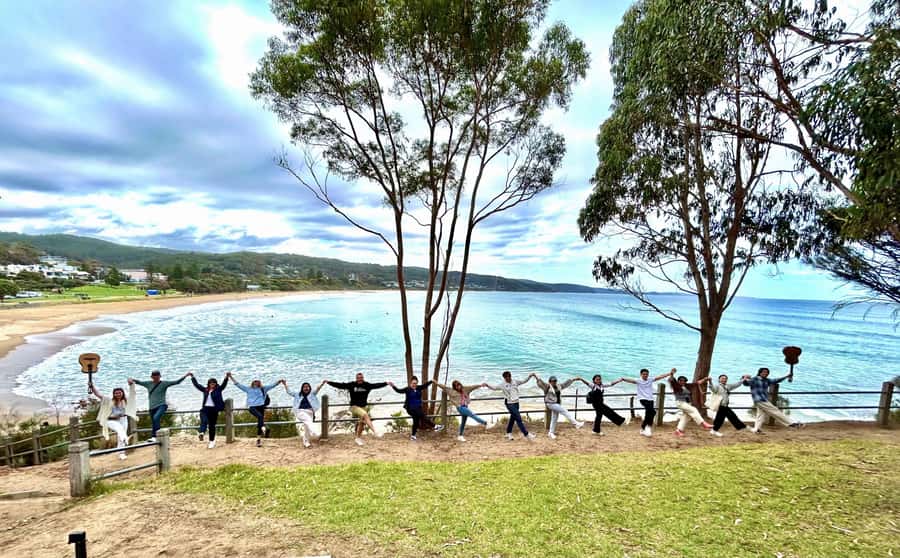 Melbourne Great Ocean Road Benz SmallGroup&LuxCoach BigGroup - Apollo Bay lunch break: your easiest way to recharge
