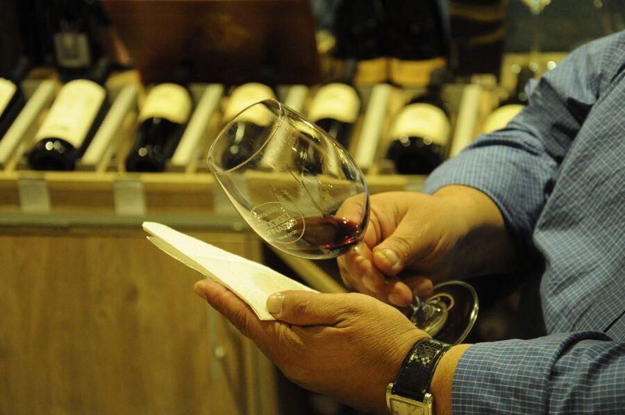 Mendoza: Premium Wine Tasting - Meeting point and practical logistics (especially with no pickup)