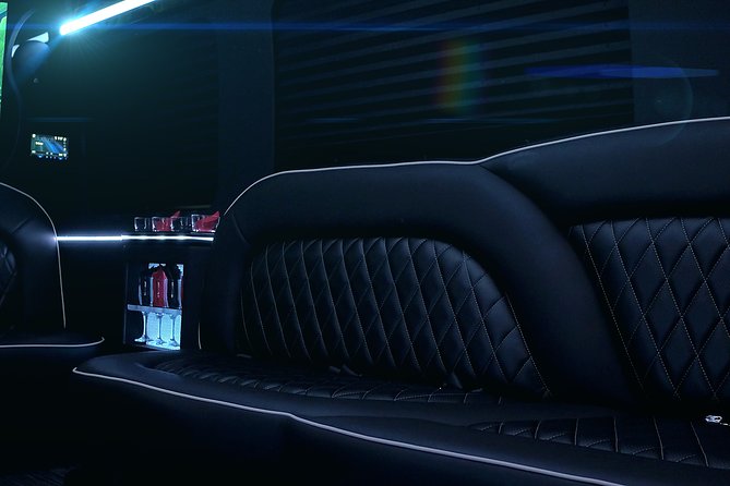 Miami Luxury Party Sprinter Bus - Who should book this Sprinter party bus?