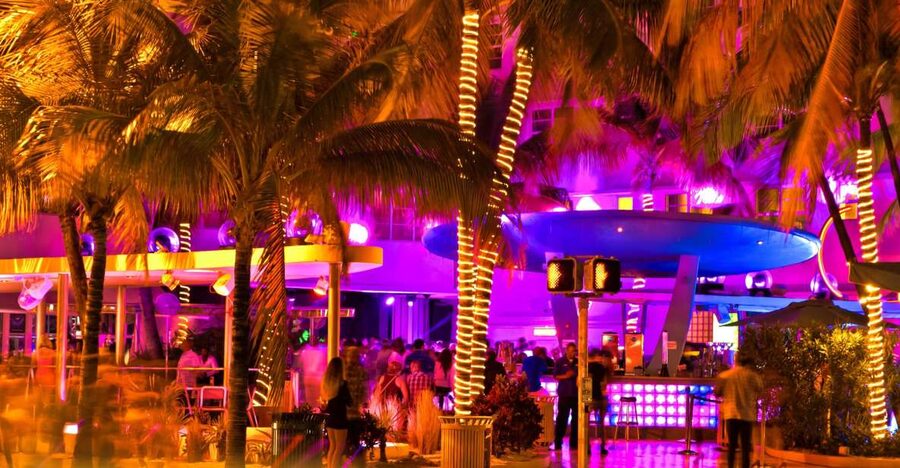 Miami Premium Driving Night Tour with Skyviews Wheel Ride - Why a Miami night-drive tour is a smart use of only 2 hours