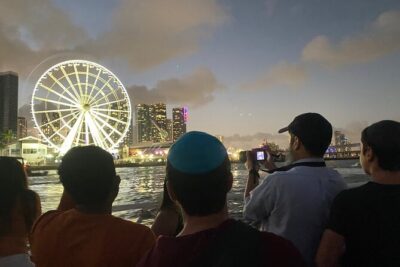 Miami Sightseeing Cruise on a Luxury Yacht - Two-Level Yacht: How the Space Really Works