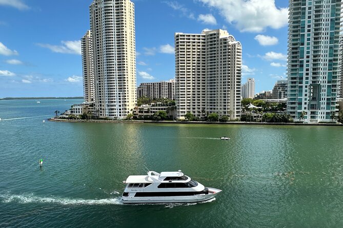 Miami Skyline Boat Cruise Past Millionaire's Homes Optional Stop - The $12.99 value: what you get for the money