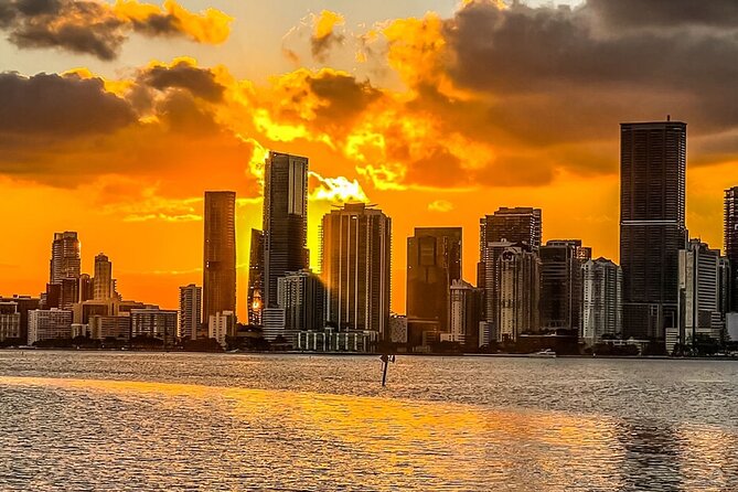 Miami Skyline Boat Cruise Past Millionaire's Homes Optional Stop - 10PM is party-style: choose your departure like a local