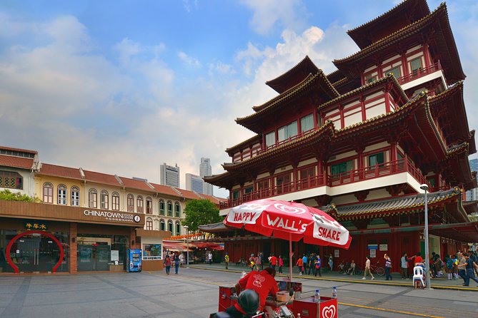 Michelin Premium Food Tour with Hawker Centre & Chinatown Tour - Your guide is the difference: Sam, Tang, Desmond, Francis, Cheryl, Jasmine