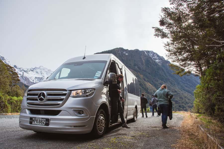 Milford Sound: Premium Small Group Tour from Queenstown - Te Anau: The Coffee Reset in Fiordland Country