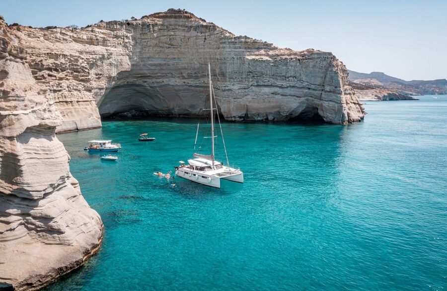 Milos: Full Day Luxury Catamaran with Full Meal & Open Bar - Luxury Catamaran Day on Milos: Why This Format Works