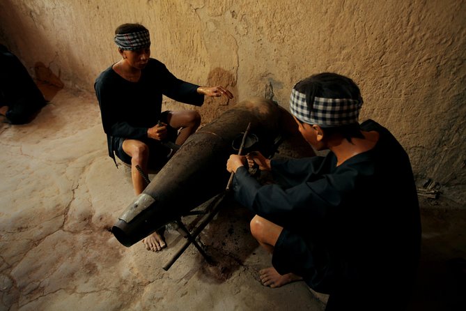 Morning CuChi Tunnels-Tapioca-Secret Traps Luxury Speedboat 2Ways - Getting back to Saigon: museum and market drop-offs