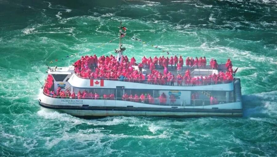 Niagara Falls: Premium Tour, Boat & Journey Behind the Falls - Floral Clock and the practical photo-and-pause moments
