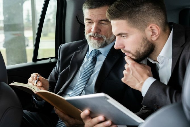 Nottinghamshire to London Heathrow Airport (LHR) Luxury Transfers - Who this transfer suits best (and who might prefer something else)