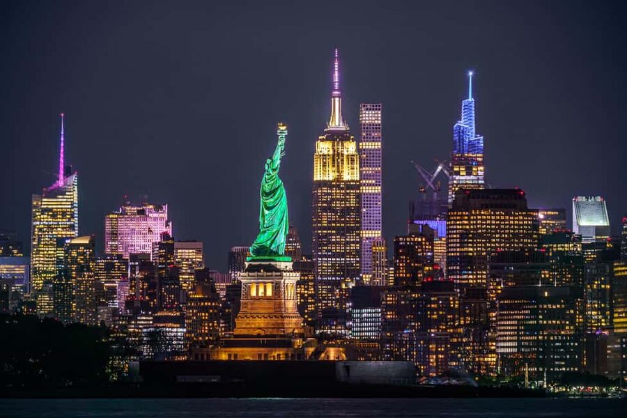 NYC at Night: 3-Hour Luxury Bus Tour of Top Highlights - NYC at Night by Luxury Bus: What You Get in 3 Hours