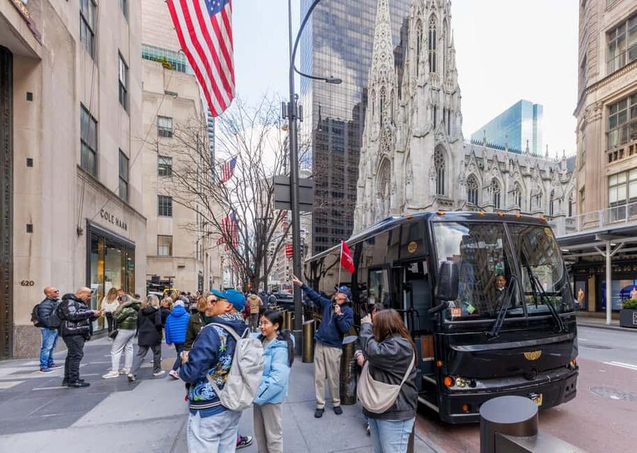 NYC: Half-Day Luxury Bus Tour of Top Highlights - Hudson Yards, Chelsea Piers, and the Final Return to Midtown