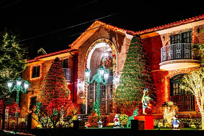 NYC Holiday Lights and Dyker Heights Luxury Bus Tour - A Cold-Night Win: Why This Route Works