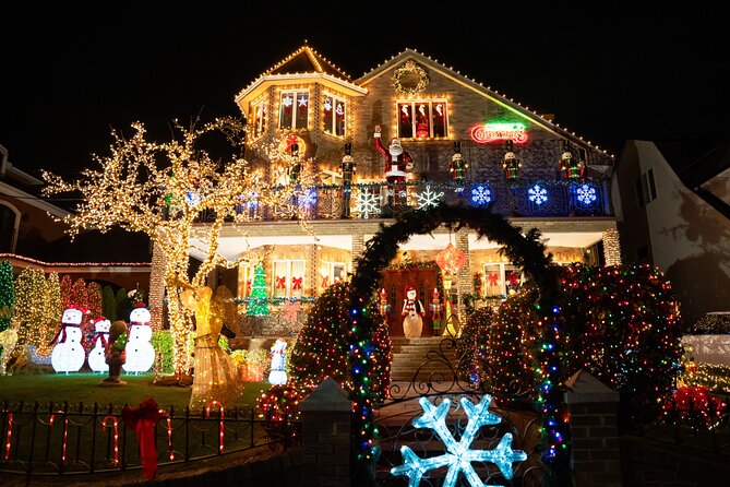 NYC Holiday Lights and Dyker Heights Luxury Bus Tour - Who This Tour Fits Best (And Who Should Rethink)