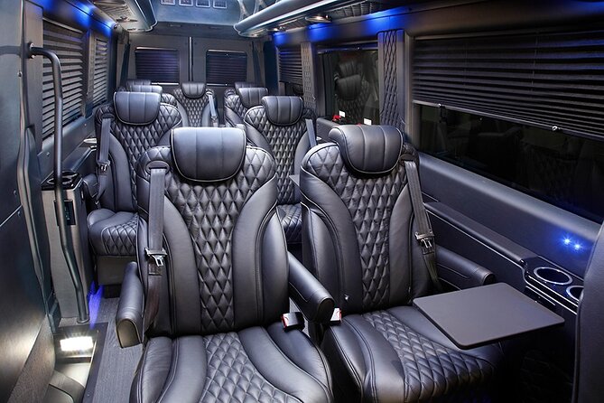 NYC Private Tour With Tour Guide-Stretch Limo, SUV Or Luxury Van - Door-to-door pickup in a limo, SUV, or luxury van