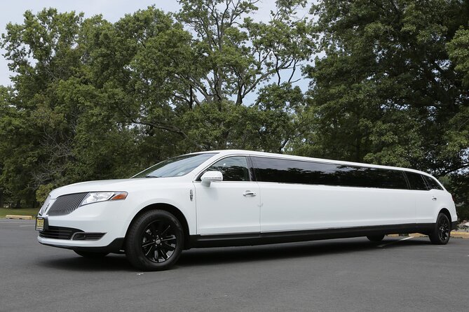 NYC VIP Private Luxury airport arrival ride by Stretch Limousine - Communication and Driver Service: When It Shines (and When It Doesn’t)