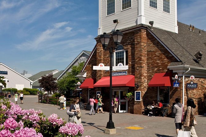 NYC: Woodbury Common Premium Outlets Shopping Round Trip Service - Where You Start: Port Authority Bus Terminal on 8th Avenue