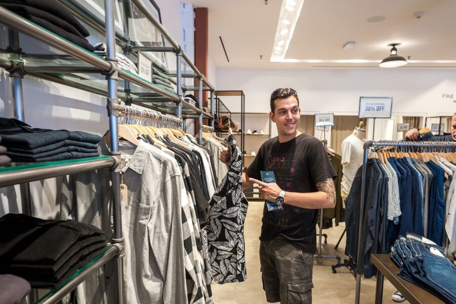 NYC: Woodbury Common Premium Outlets Shopping Trip - What to Bring: Shoes, Bags, and Small Logistics That Save Your Day
