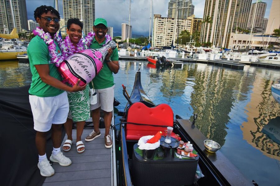 Oahu: Luxury Gondola Cruise with Drinks and Pastries - Key Points You’ll Feel Right Away