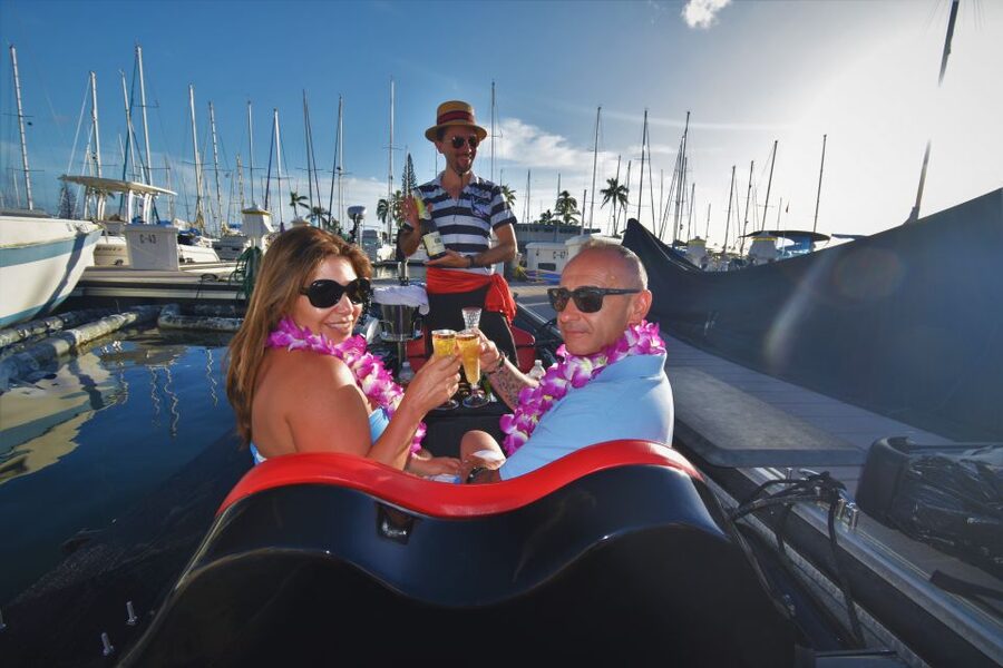 Oahu: Luxury Gondola Cruise with Drinks and Pastries - The Route: Waikiki Bridges, Harbor Glide, Diamond Head Views