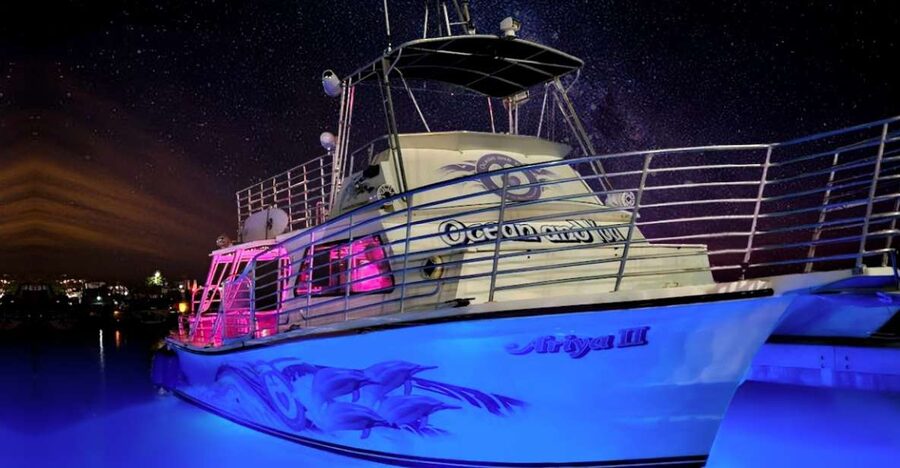 Oahu: Premium Waikiki Sunset Party Cruise with Live DJ - After Dark: Purple Lighting, Twinkling Deck Lights, and the DJ Set