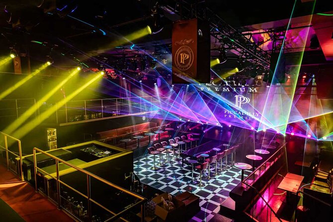 Osaka: PICCADILLY PREMIUM DINNER SHOW&NIGHTCLUB with Tasting - Choosing your menu: 5,000-yen Casual vs 8,000-yen Premium vs Japanese course