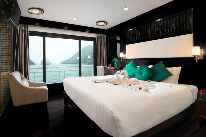 Overnight Luxury 5 Star Alisa Cruise with Meals, Kayak or Bamboo Boat - Getting to Dock 16: The One Logistics Moment You Can’t Flub