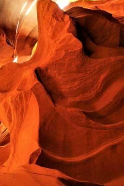 Page: Upper Antelope Canyon Prime Time Entry & Navajo Guide. - From check-in at Tse Bighanilini Tours to the canyon entrance