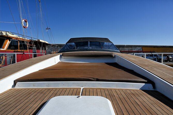 Palermo from the Sea : Luxury Trip between Crystalline Bays, BBQ and Relax - On-board comfort and the “luxury” you should verify