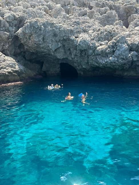 Palermo: Luxury Boat Tour with Snacks and Snorkeling - The 4-hour rhythm: cruising plus short swim windows
